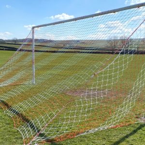 Samba 24' x 8' 3mm Coloured Nets - continental style Striped RED & WHITE